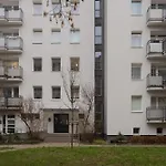 Apartmán In Ochota With Balcony Near Szczesliwicki Park By Renters *