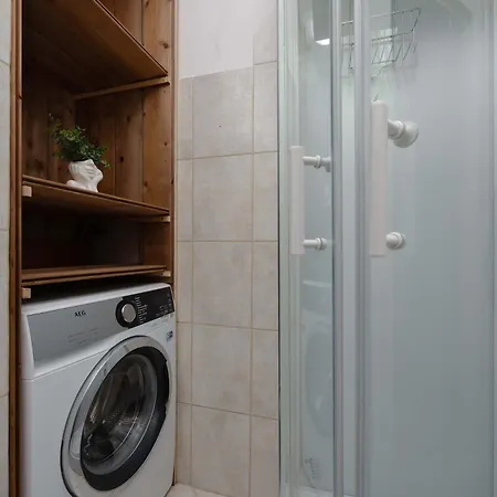شقة In Ochota With Balcony Near Szczesliwicki Park By Renters *