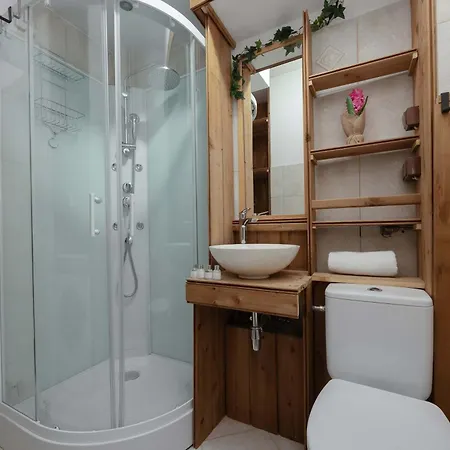 Apartment In Ochota With Balcony Near Szczesliwicki Park By Renters Warschau