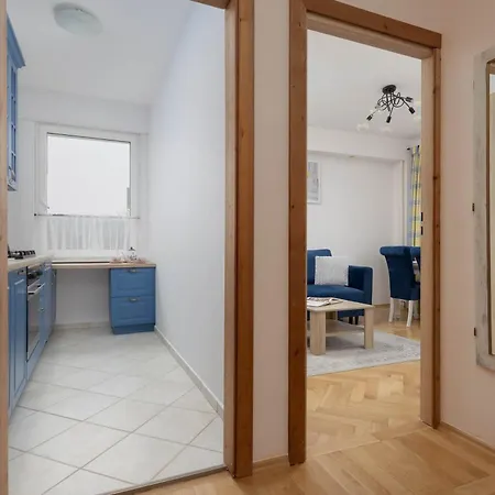 In Ochota With Balcony Near Szczesliwicki Park By Renters Apartment Warschau