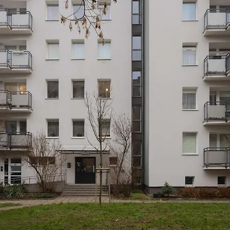 شقة In Ochota With Balcony Near Szczesliwicki Park By Renters *