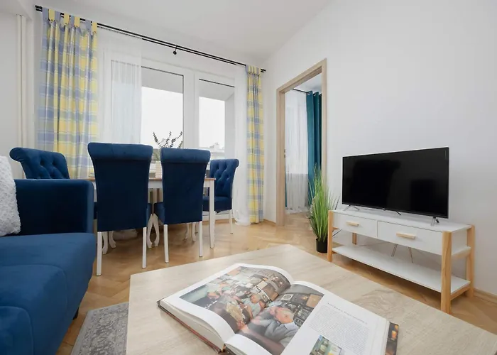 In Ochota With Balcony Near Szczesliwicki Park By Renters 公寓 华沙