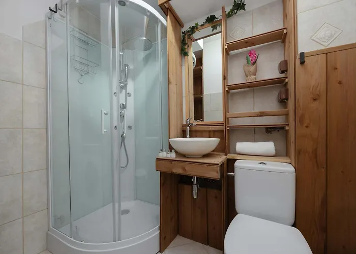 公寓 In Ochota With Balcony Near Szczesliwicki Park By Renters 华沙