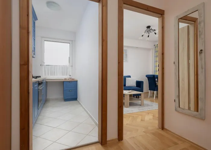 In Ochota With Balcony Near Szczesliwicki Park By Renters 公寓 华沙